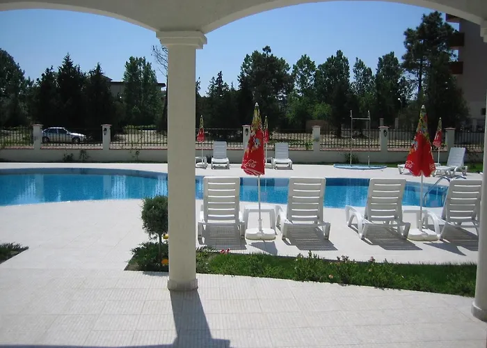 Chateau Del Mar