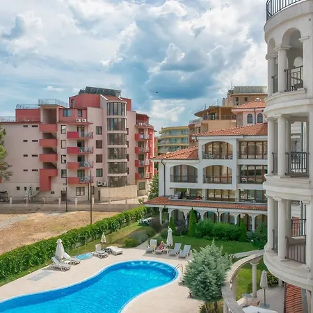 Chateau Del Mar Lägenhet