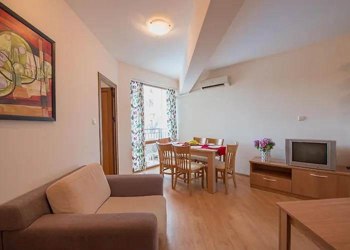 Chateau Del Mar Apartman Napospart