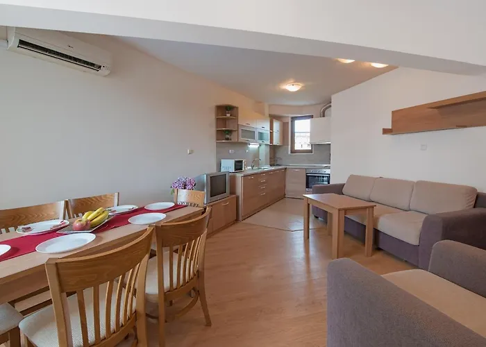 Chateau Del Mar Apartman Napospart