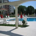 Chateau Del Mar Apartment Slantschew brjag