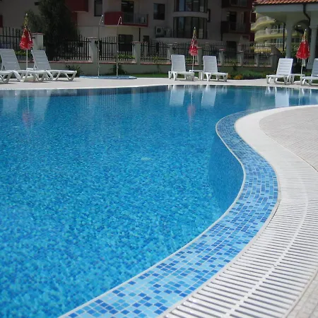 Chateau Del Mar *
