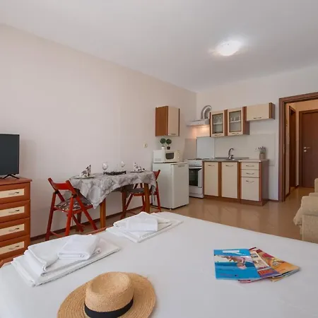 Chateau Del Mar * סאני ביץ'