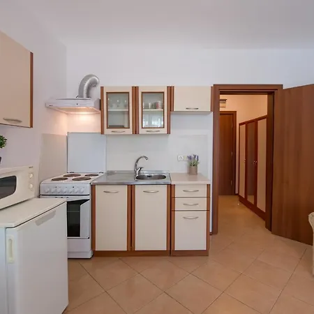 Chateau Del Mar דירה *