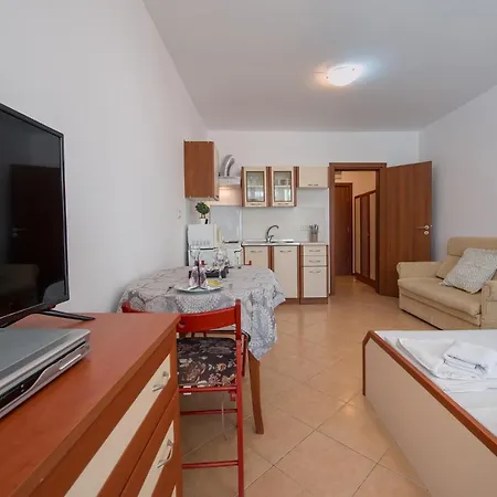 דירה Chateau Del Mar סאני ביץ'